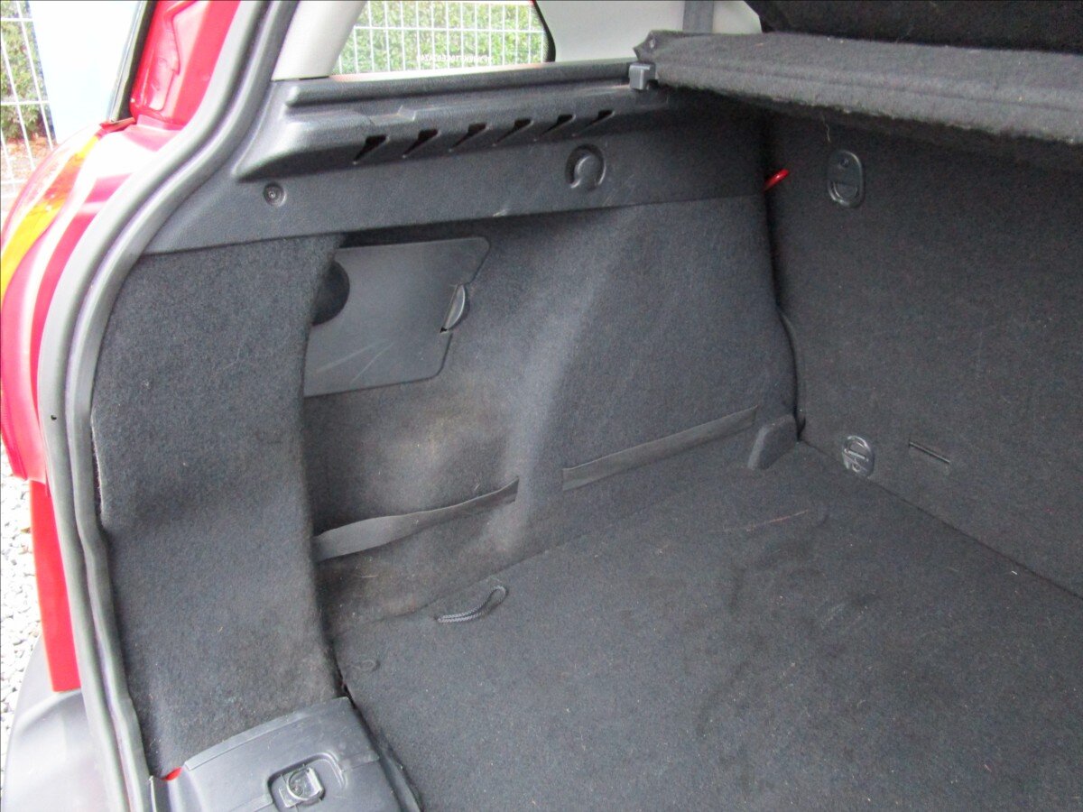 Peugeot 207 Kombi 1,4 l 54 kw