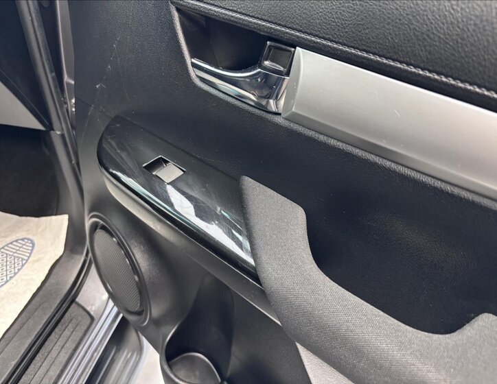 Toyota Hilux Pick-up 2,4 l 110 kw