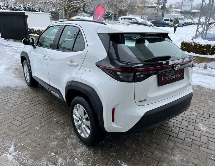 Toyota Yaris Cross SUV 1,5 l 68 kw