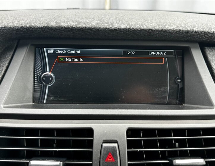 BMW X5 Kombi 3,0 l 180 kw