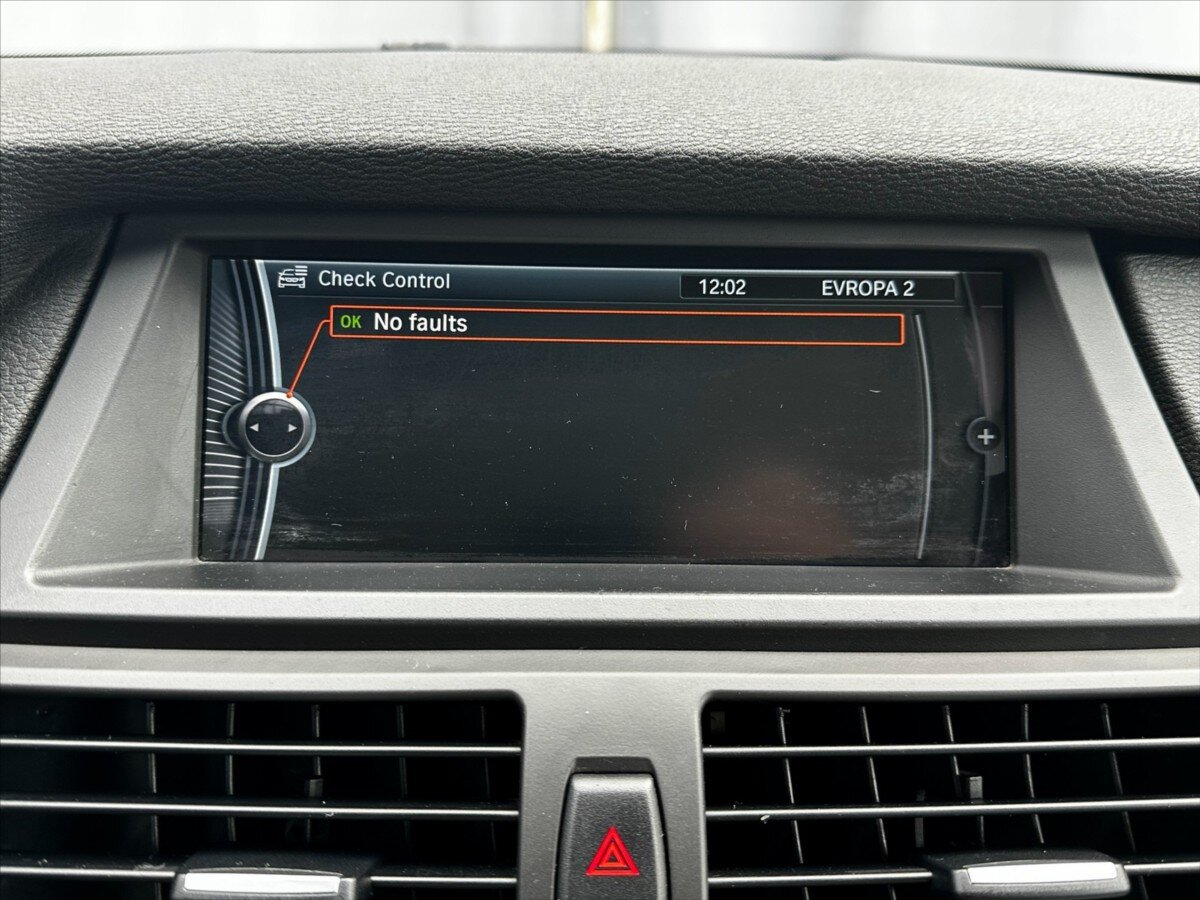 BMW X5 Kombi 3,0 l 180 kw