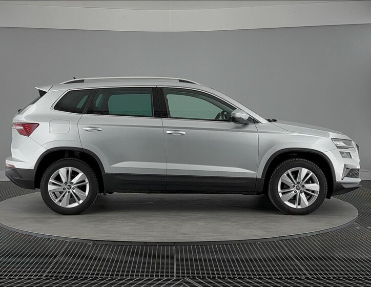 Škoda Karoq SUV / Terénní 1,5 l 110 kw