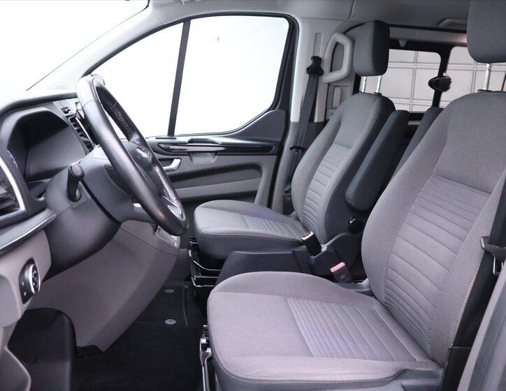 Ford Tourneo Custom Kombi 2,0 l 125 kw