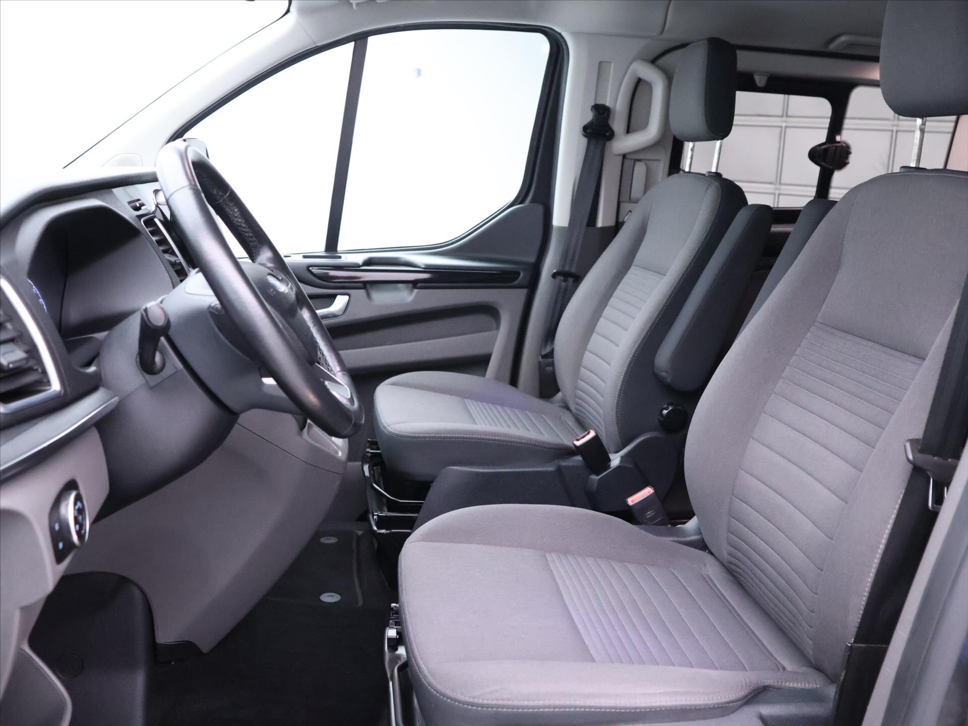 Ford Tourneo Custom Kombi 2,0 l 125 kw