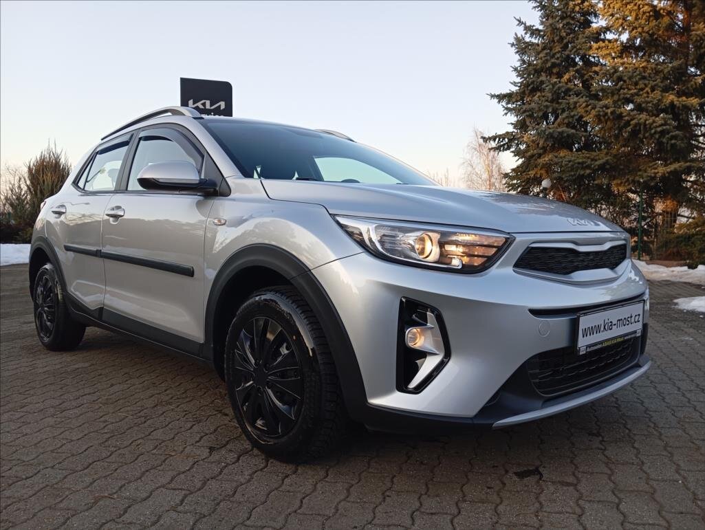 KIA Stonic SUV 1,2 l 62 kw