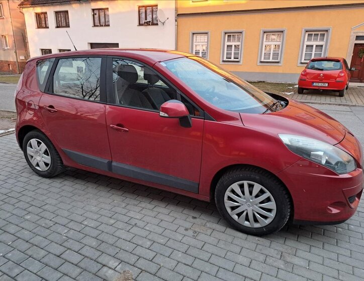 Renault Scénic 12