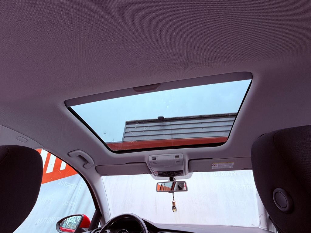 Volkswagen Golf Hatchback 1,2 l 77 kw