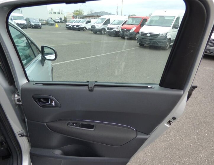 Peugeot 5008 MPV 1,6 l 88 kw