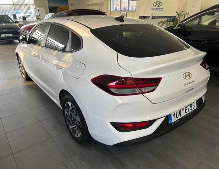Hyundai i30 Liftback 998,0 74 kw