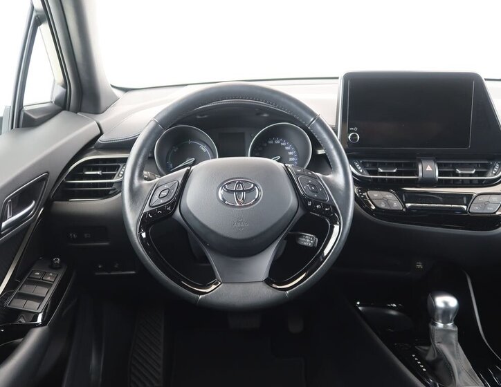 Toyota C-HR SUV 1,8 l 72 kw