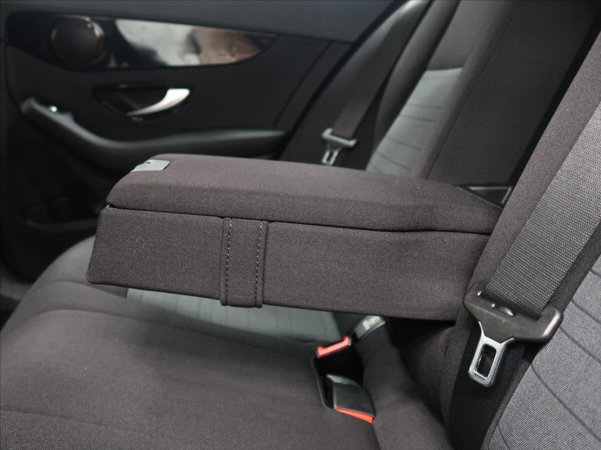 Mercedes-Benz Třídy C Kombi 1,6 l 100 kw