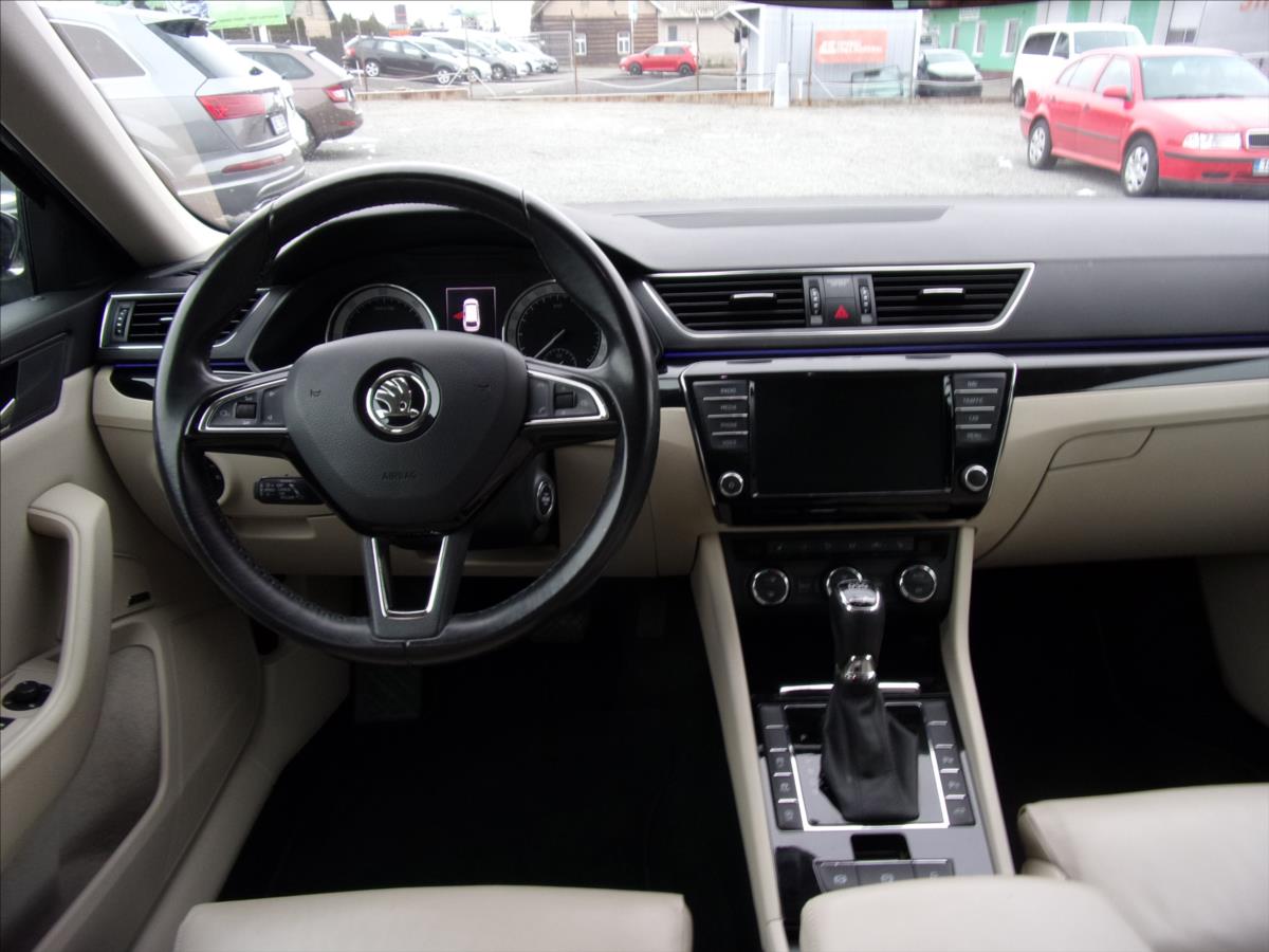 Škoda Superb