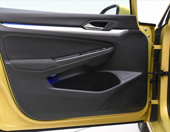 Volkswagen Golf Hatchback 999,0 81 kw