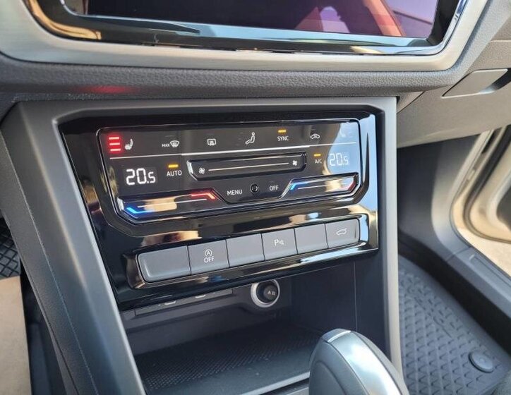 Volkswagen Touran MPV 1,5 l 110 kw