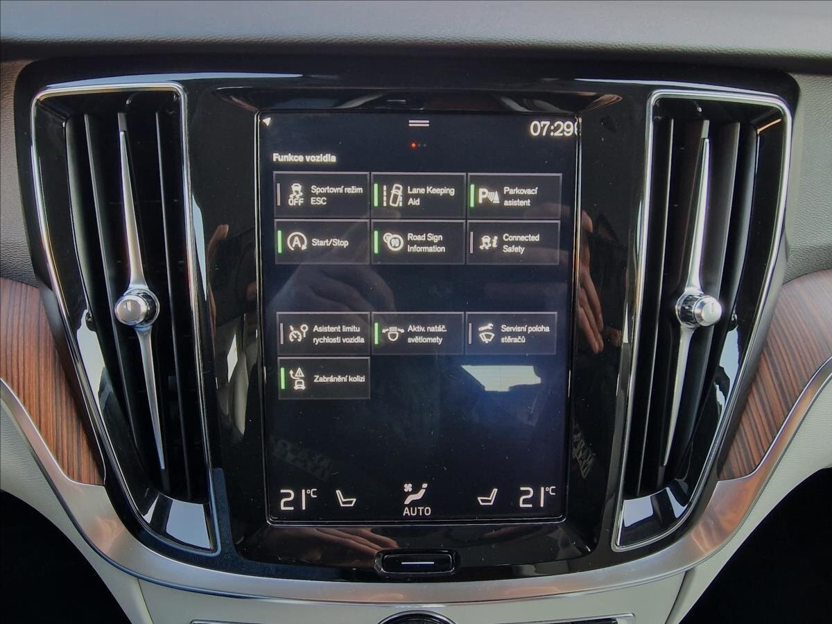 Volvo V60 Kombi 2,0 l 140 kw