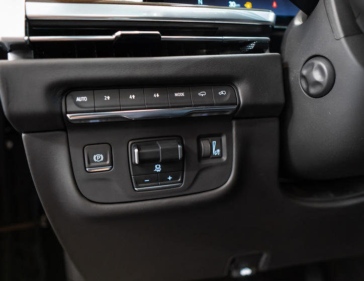 Cadillac Escalade 24