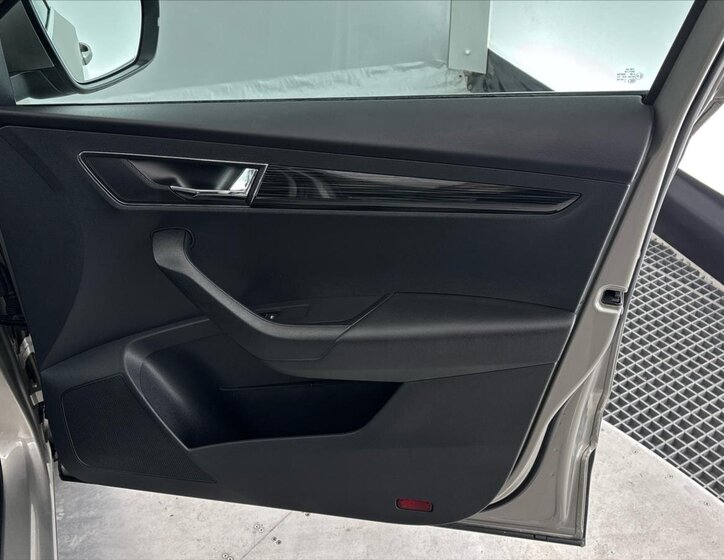 Škoda Karoq SUV / Terénní 1,5 l 110 kw