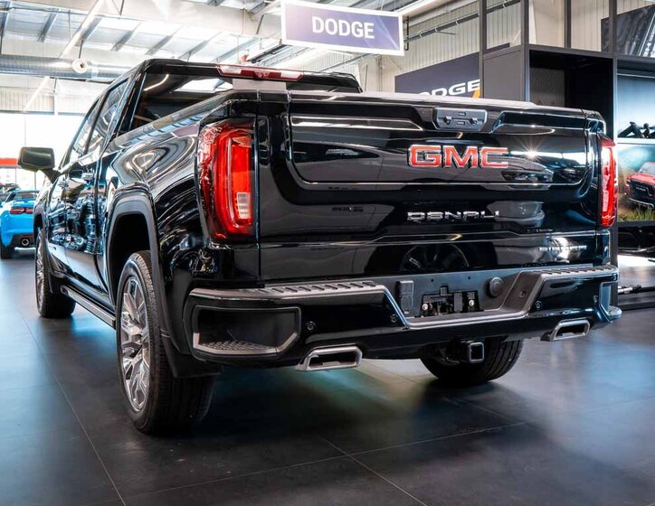 GMC Sierra Pick-up 6,2 l 313 kw