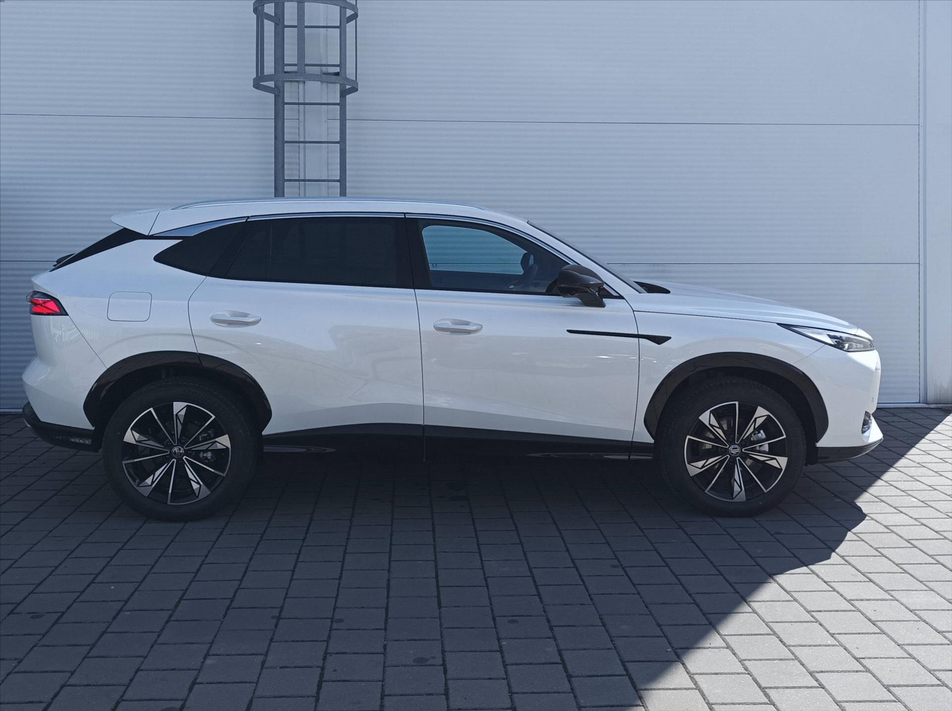 MG HS SUV / Terénní 1,5 l 125 kw