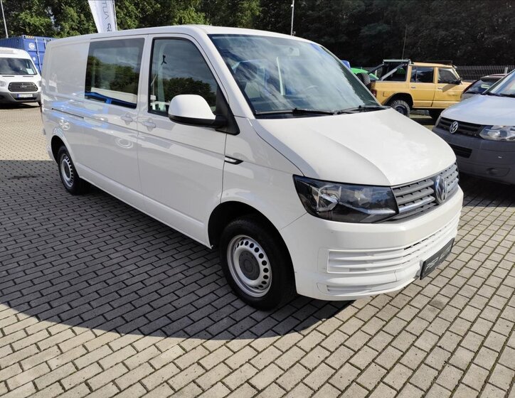 Volkswagen Transporter Kombi 2,0 l 84 kw