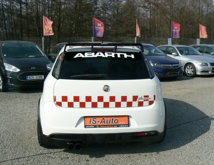 Fiat Grande Punto Hatchback 1,4 l 114 kw