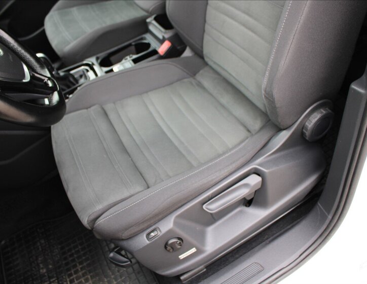 Volkswagen Touran 22