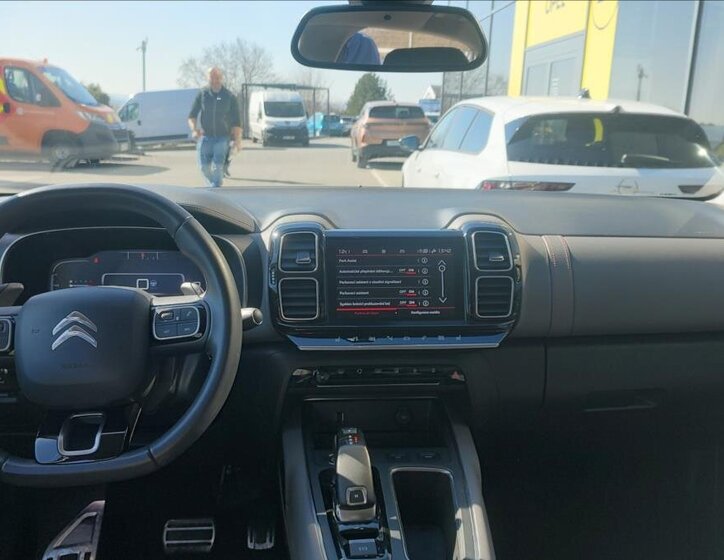 Citroën C5 Aircross SUV 1,6 l 133 kw