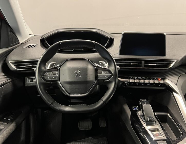 Peugeot 3008 SUV 1,2 l 96 kw