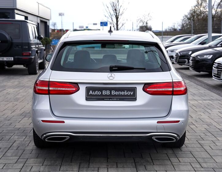 Mercedes-Benz Třídy E 5