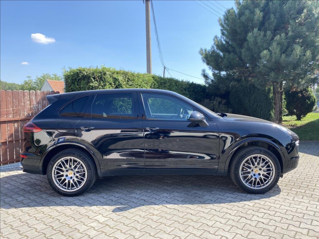 Porsche Cayenne SUV / Terénní 3,0 l 184 kw