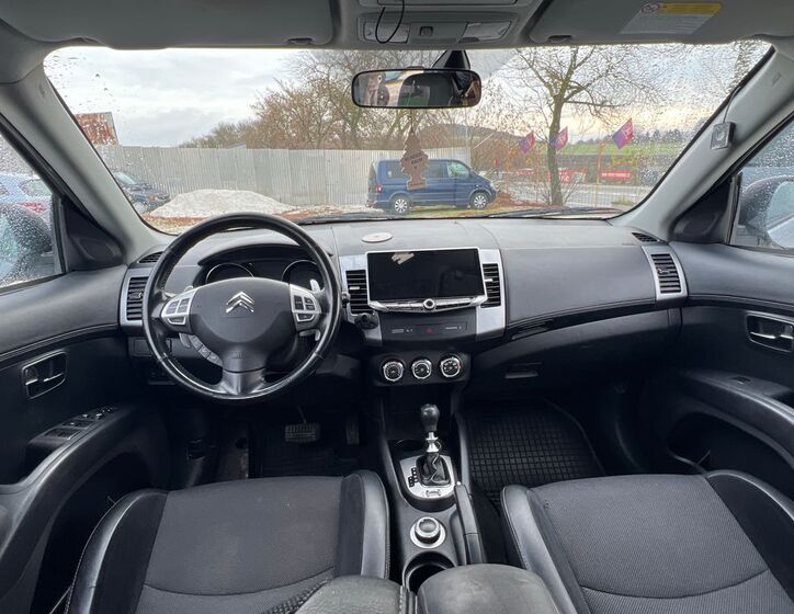 Citroën C-Crosser 7