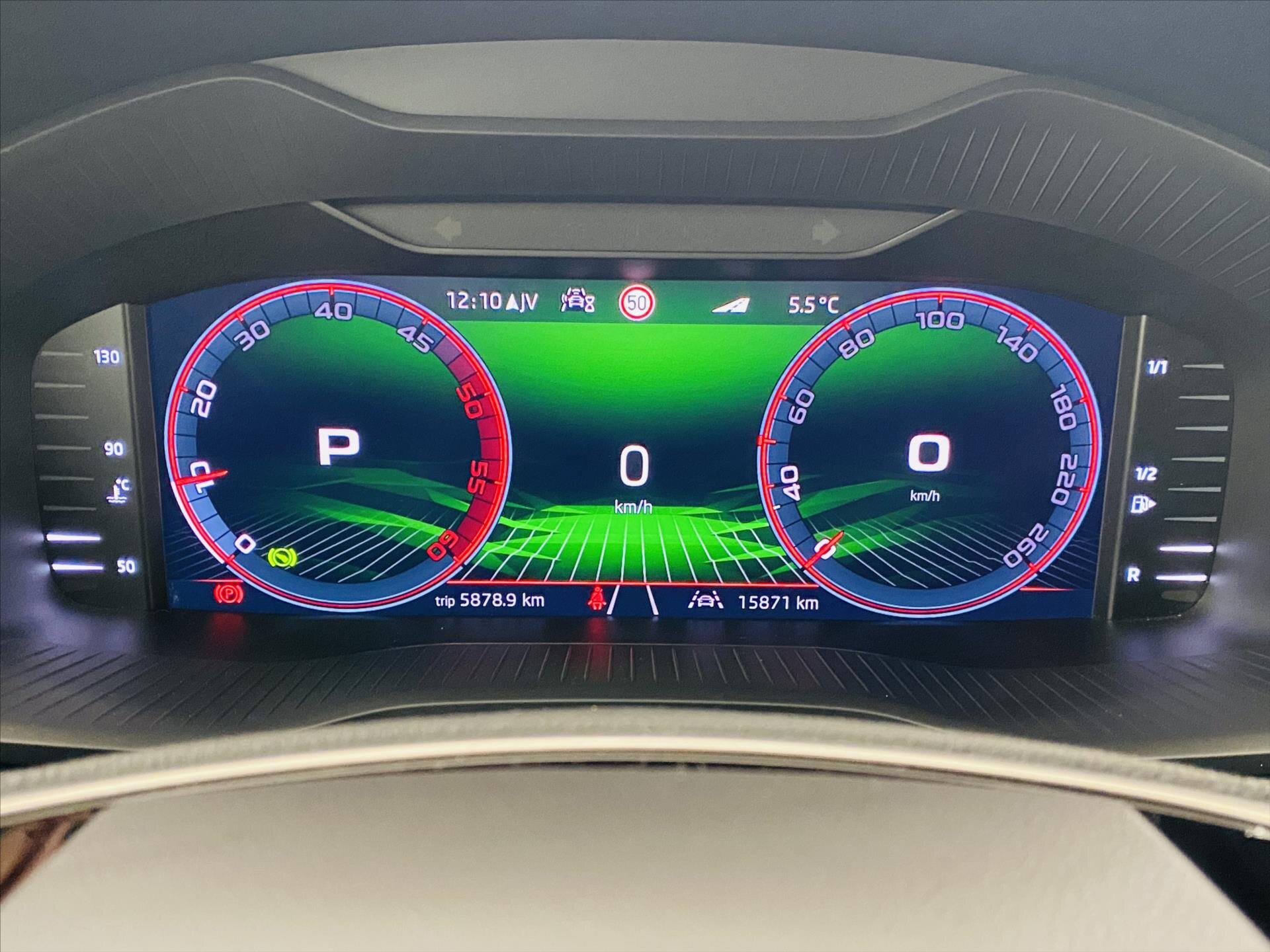 Škoda Karoq SUV / Terénní 2,0 l 110 kw