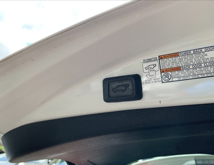 Toyota RAV4 SUV / Terénní 2,2 l 110 kw