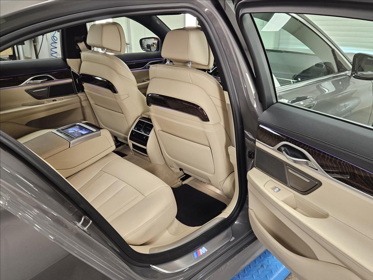 BMW Řada 7