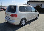 Volkswagen Touran Kombi 1,2 l 77 kw