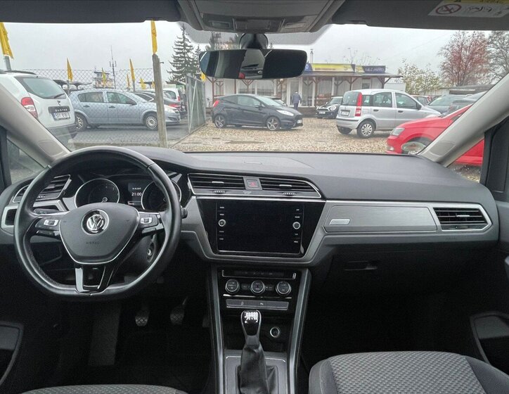 Volkswagen Touran MPV 1,5 l 110 kw