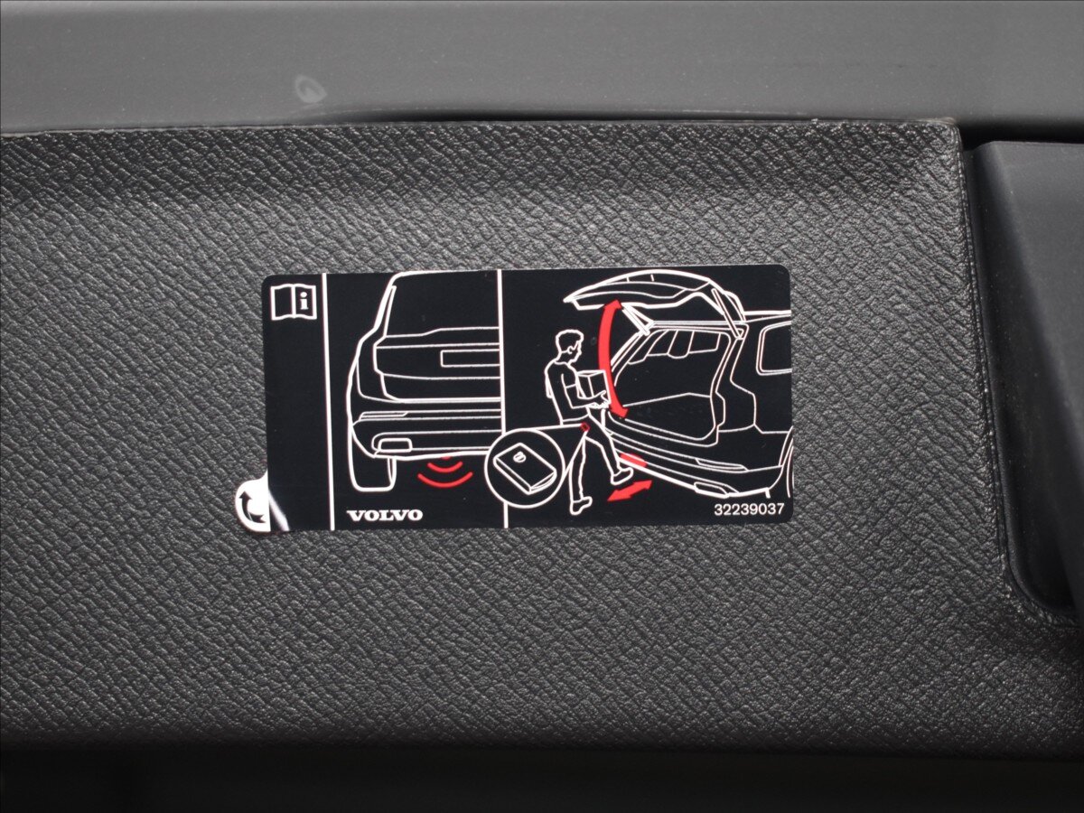 Volvo XC90 SUV / Terénní 2,0 l 173 kw