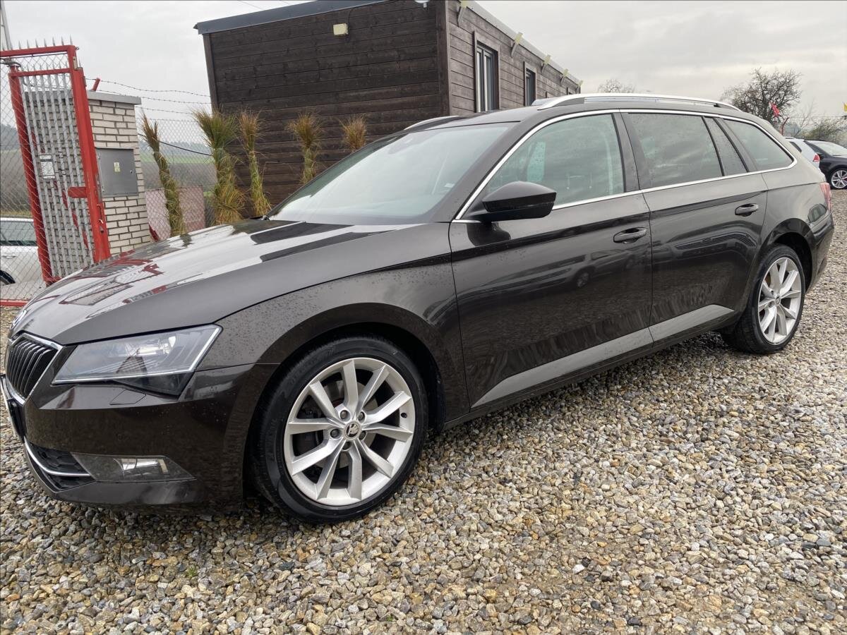Škoda Superb Kombi 2,0 l 140 kw