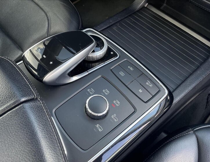 Mercedes-Benz GLS 19