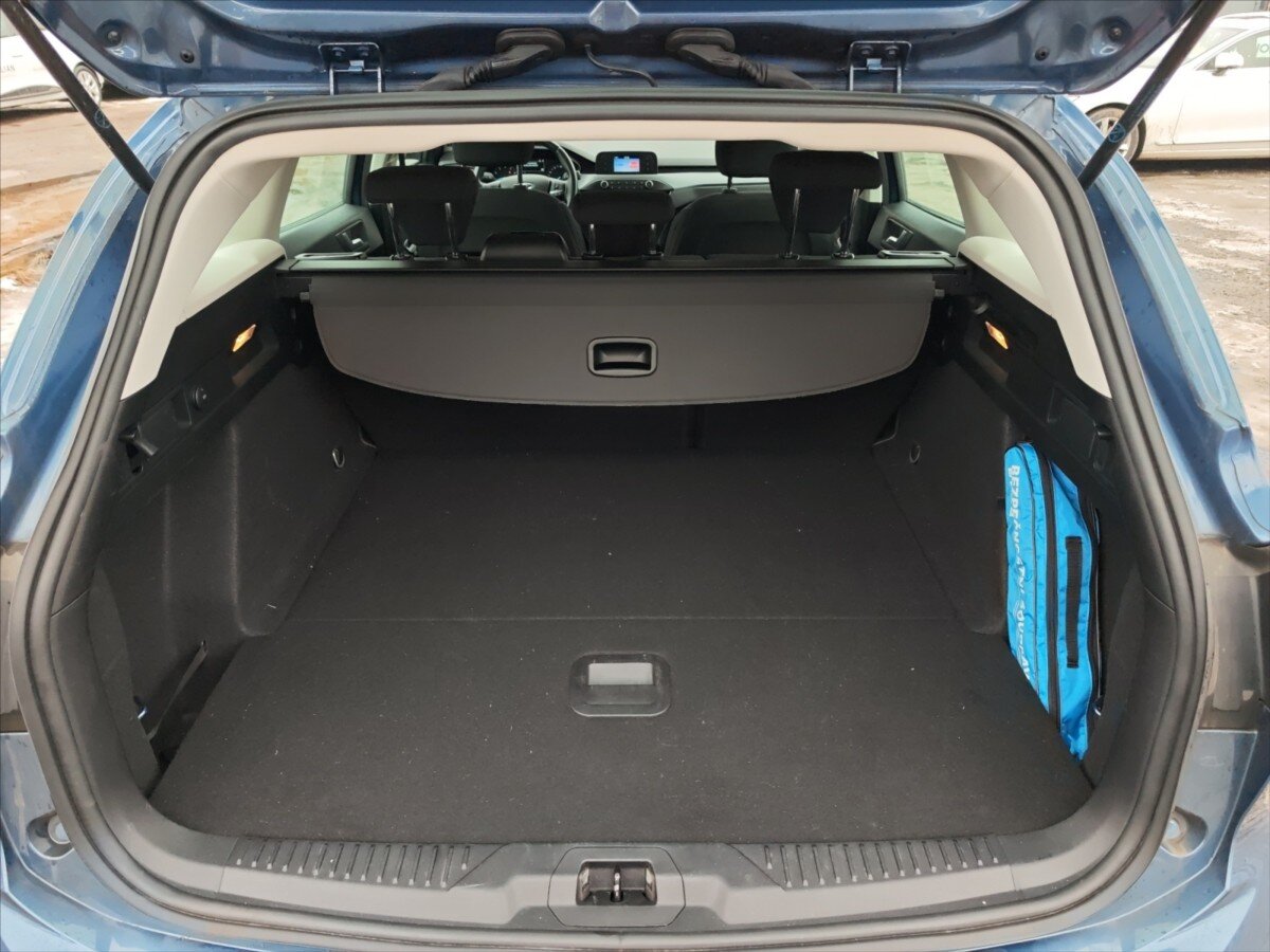 Ford Focus Kombi 999,0 92 kw