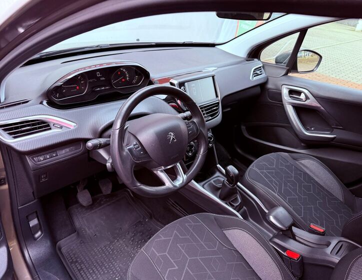 Peugeot 2008 14
