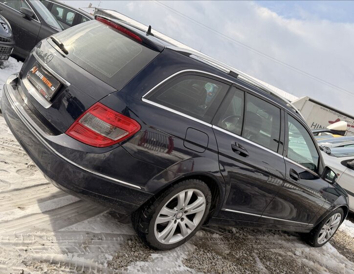 Mercedes-Benz Třídy C Kombi 2,1 l 125 kw