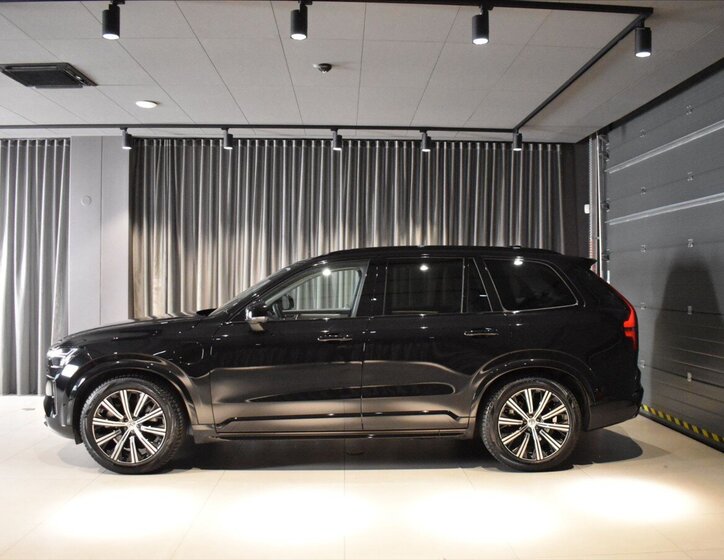 Volvo XC90 SUV / Terénní 2,0 l 228 kw