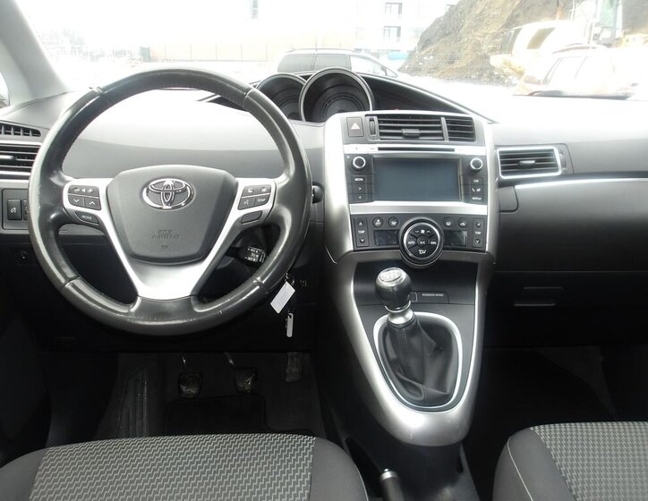 Toyota Verso MPV 1,6 l 82 kw