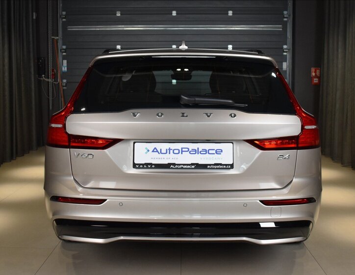 Volvo V60 Kombi 2,0 l 145 kw