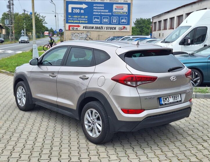 Hyundai Tucson SUV / Terénní 1,6 l 97 kw
