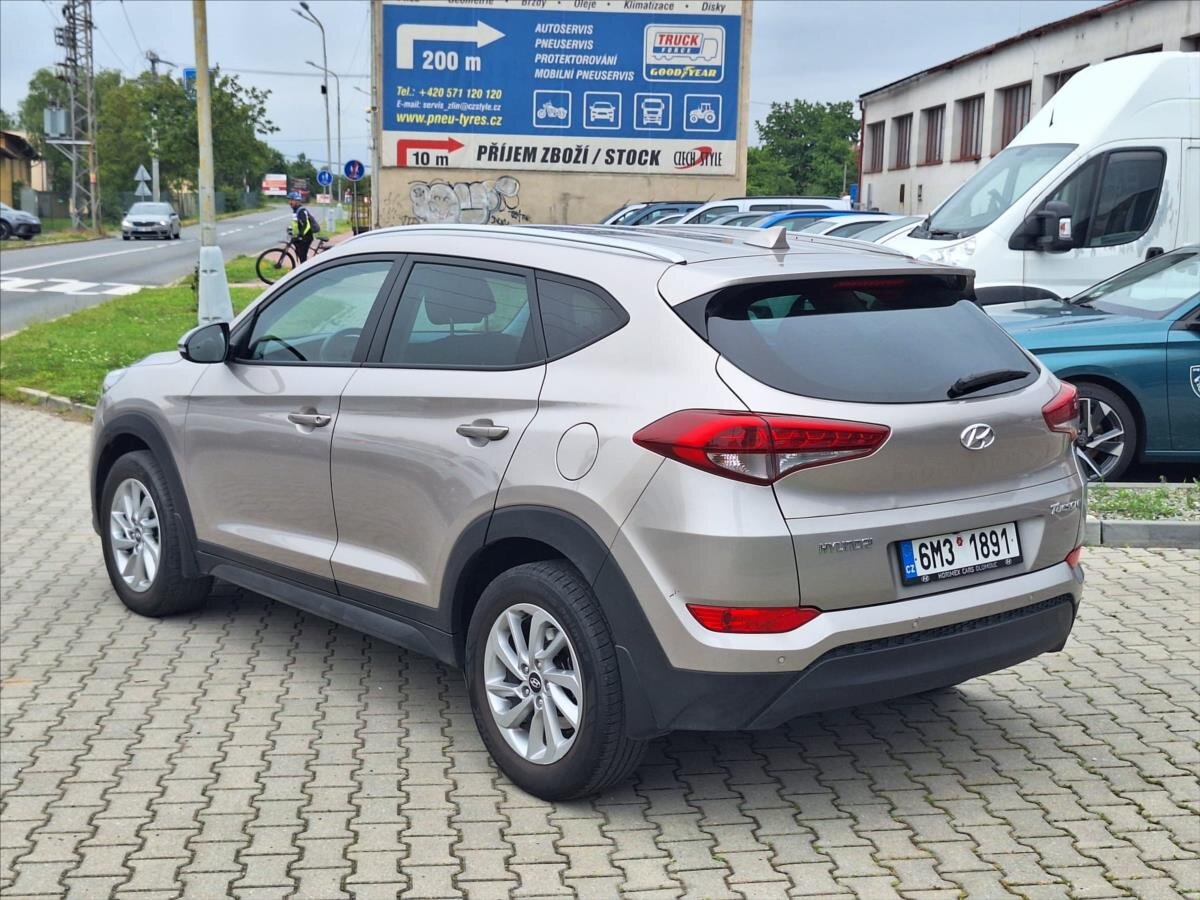 Hyundai Tucson SUV / Terénní 1,6 l 97 kw