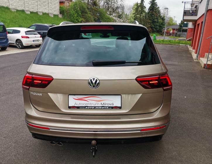 Volkswagen Tiguan 8