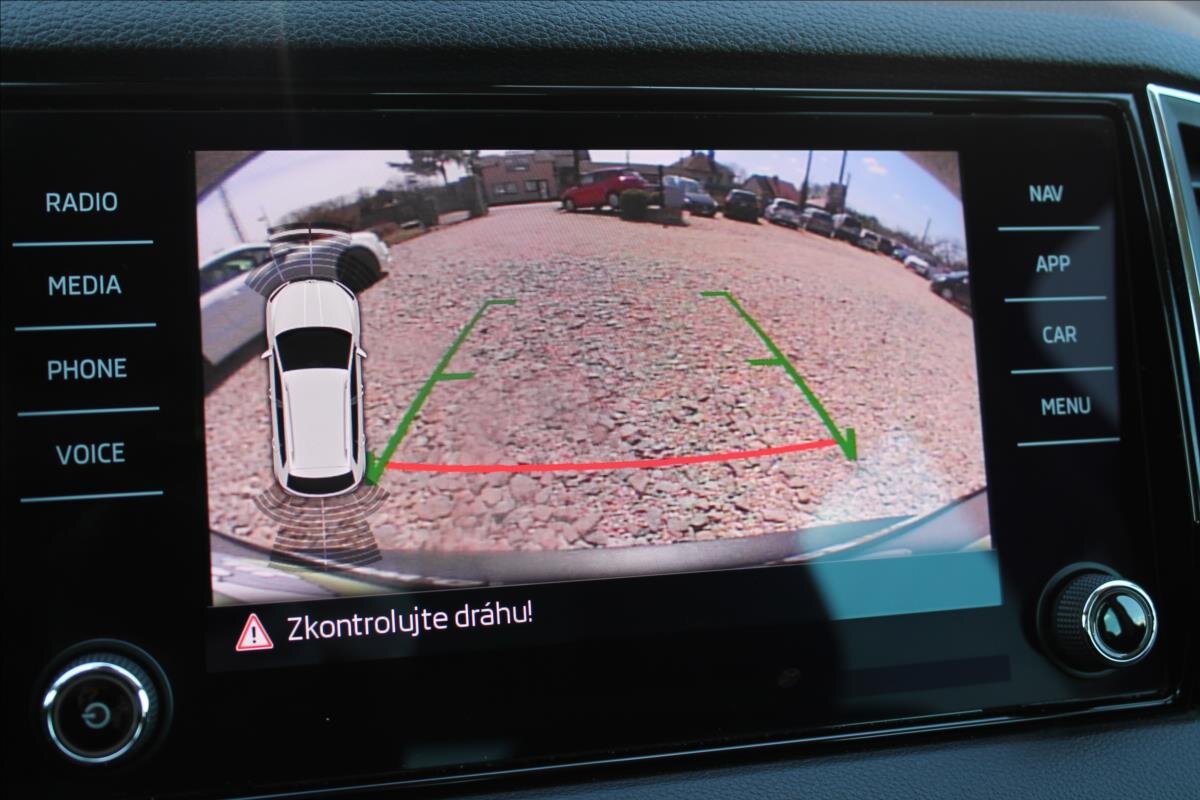 Škoda Karoq SUV / Terénní 1,5 l 110 kw