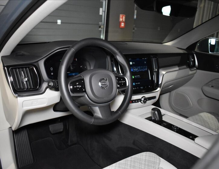 Volvo V60 Kombi 2,0 l 145 kw